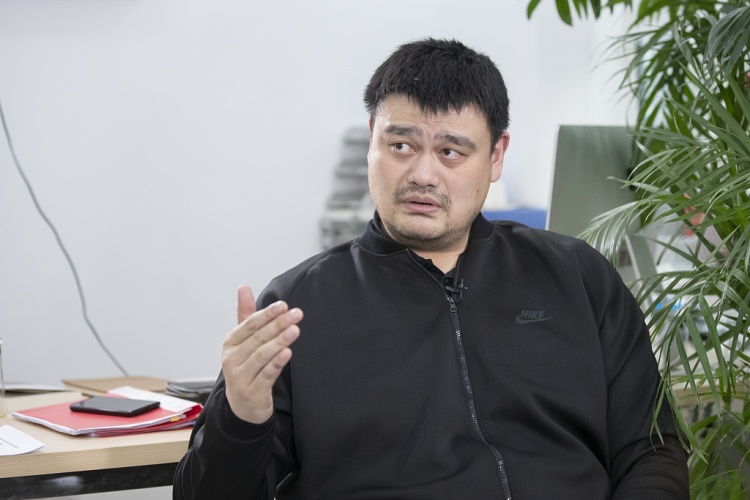 姚明恪守初心的愿景是通过体育为更多孩子打开通向世界的大门与实现自我价值的机会