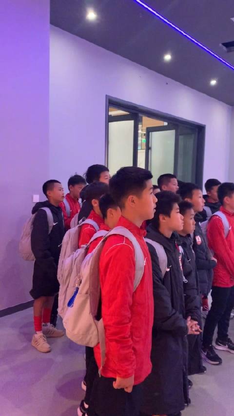 亚泰青训开展以传承足球精神为主题的教育活动