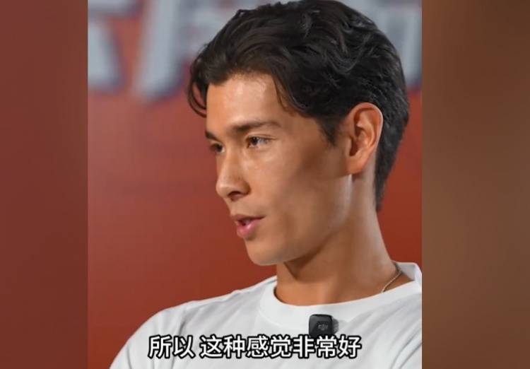 侯永永：原来唱国歌对于一个年轻球员来说是如此简单 毕竟云南玉昆每天都在拼命赶超