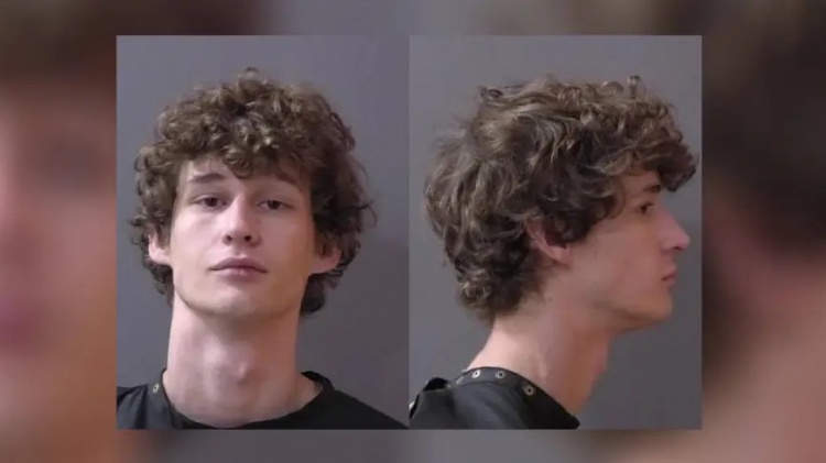 步行者球迷与尼克斯球迷在场外发生冲突，警方已介入并逮捕相关人员