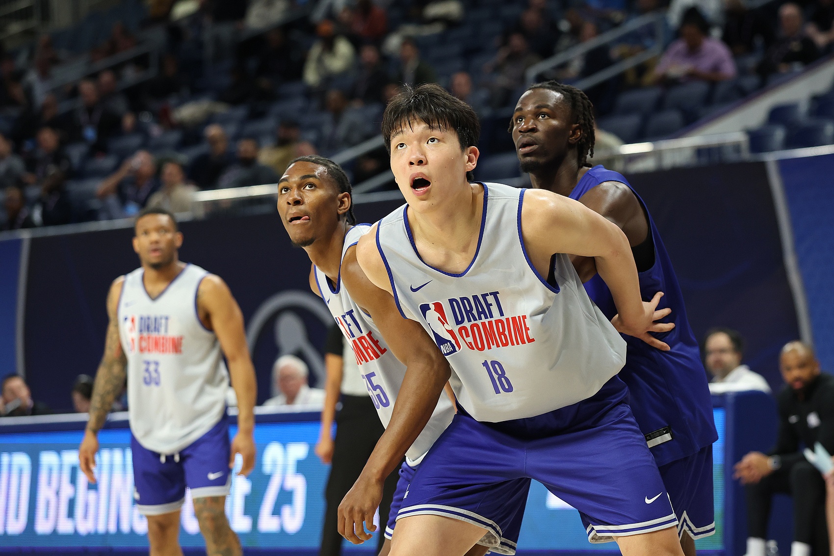 杨瀚森的速度超过约基奇 内外兼修并拥有后卫技巧