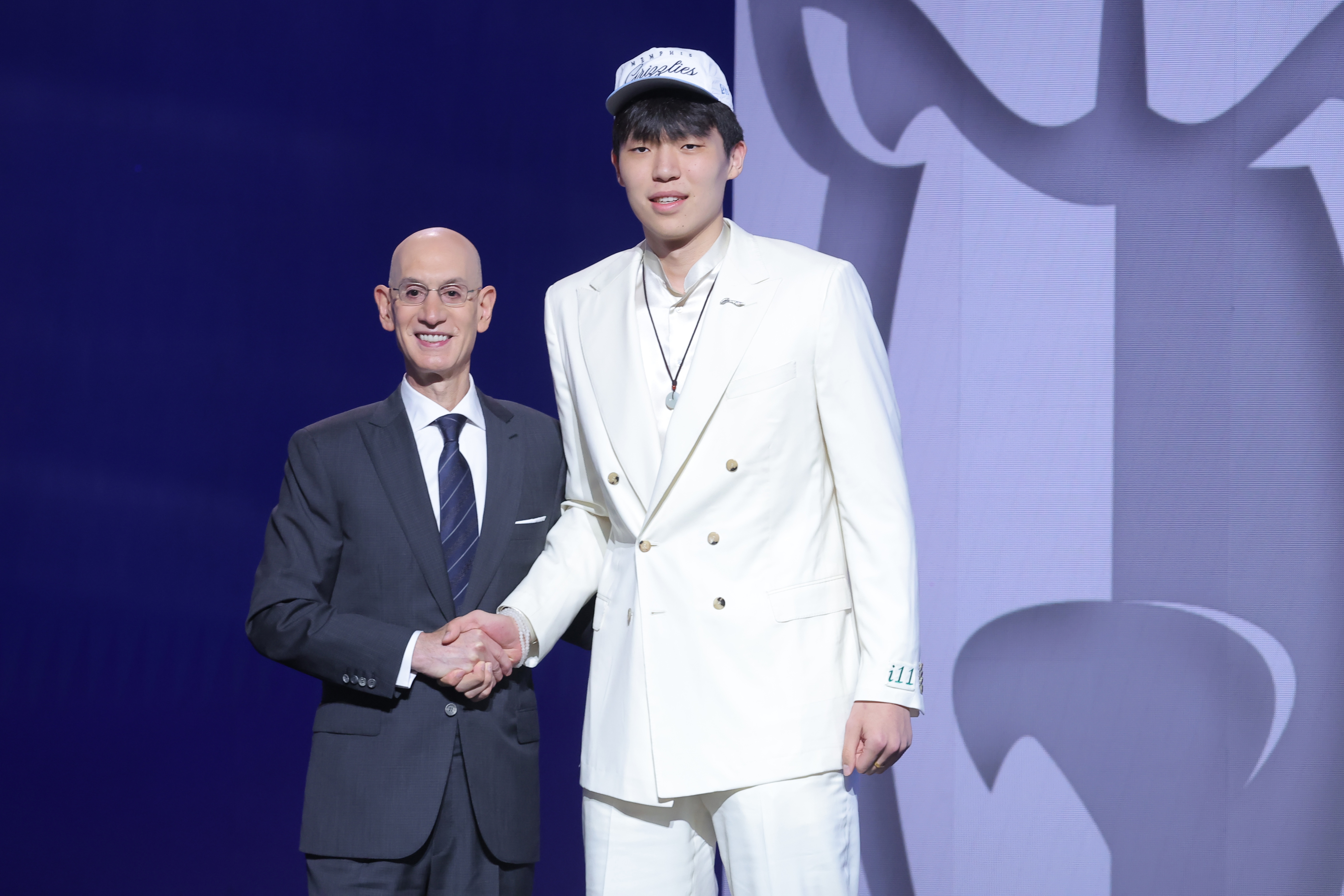 杨瀚森之前有8位中国球员入选，其中3人没有进入职业赛场 姚易双星表现亮眼