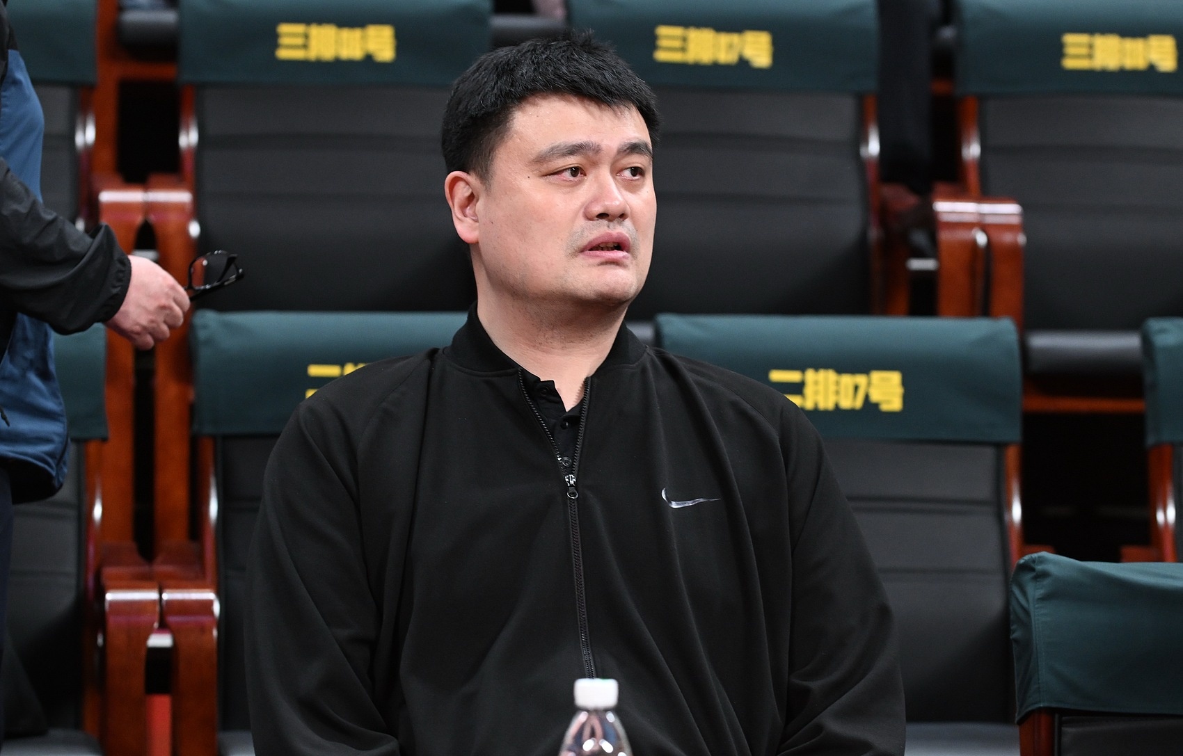 小萨和劳伦杰克逊鲤跃龙门 首届NBA未来之星邀请赛等待姚明献上精彩开幕
