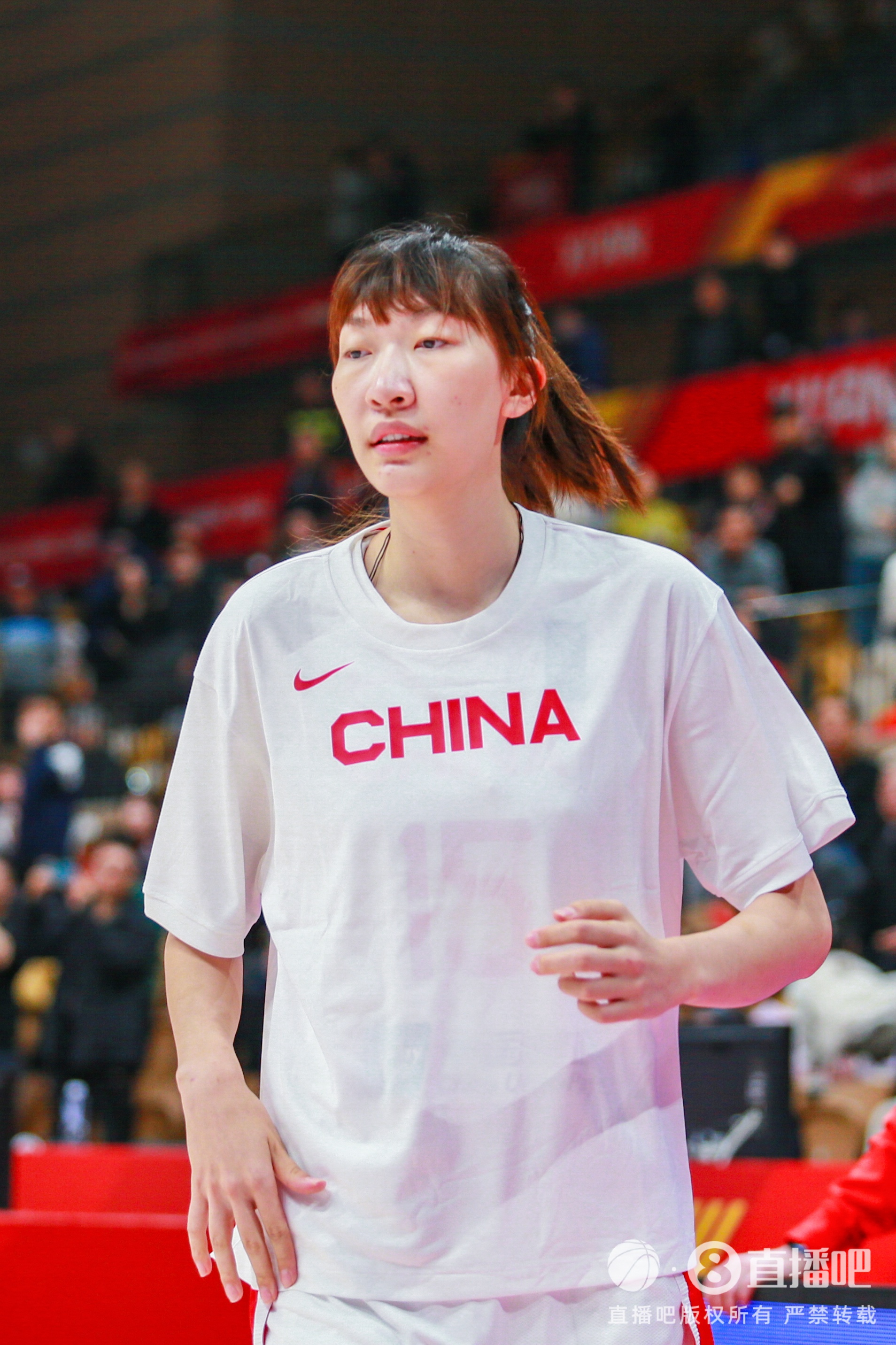 中国女篮热身赛阵容大揭秘 韩旭独当一面 张子宇强势入围 小宝和李梦遗憾缺席