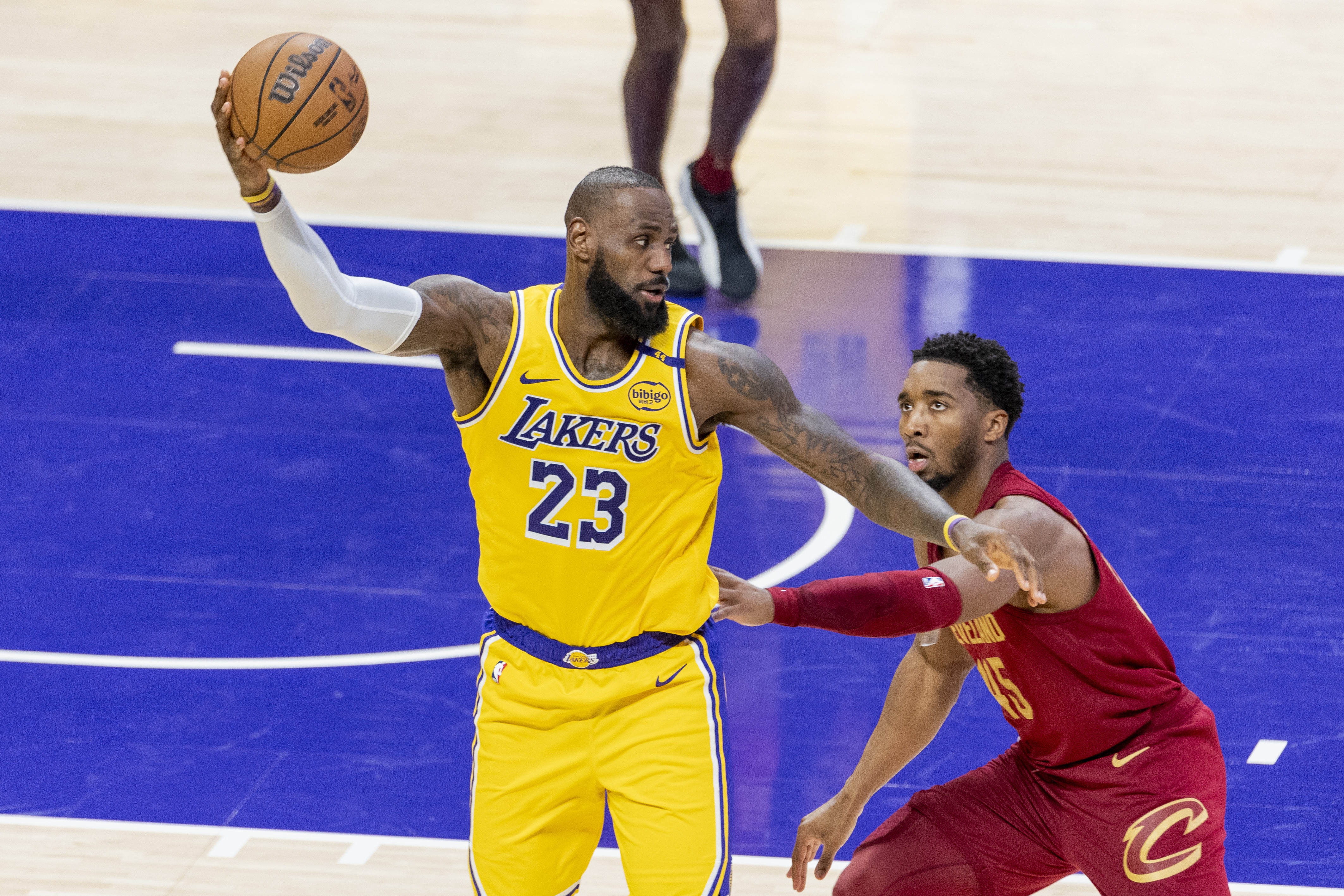 NBA高管认为詹姆斯执行球员选项是错误 应自由身重返骑士