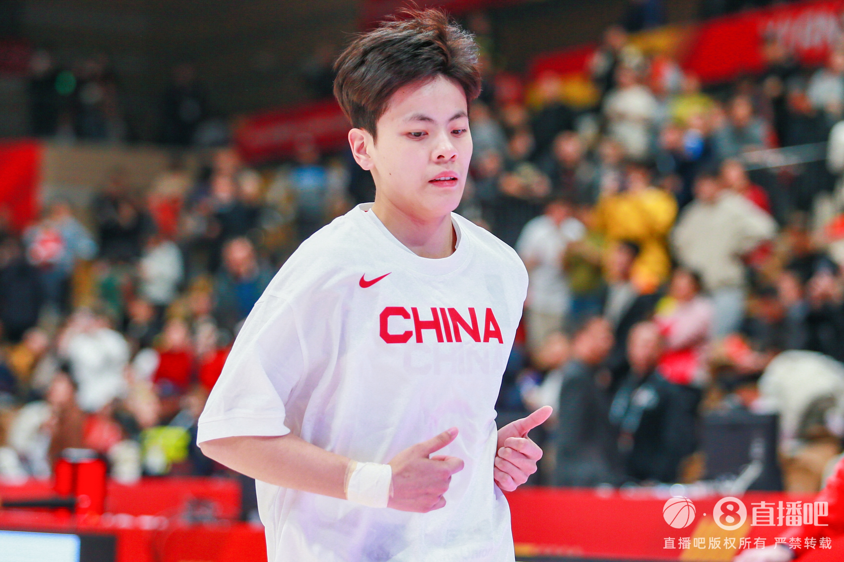 FIBA提问：作为WCBA历史首位00后FMVP的杨舒予在亚洲杯上场均得分是多少