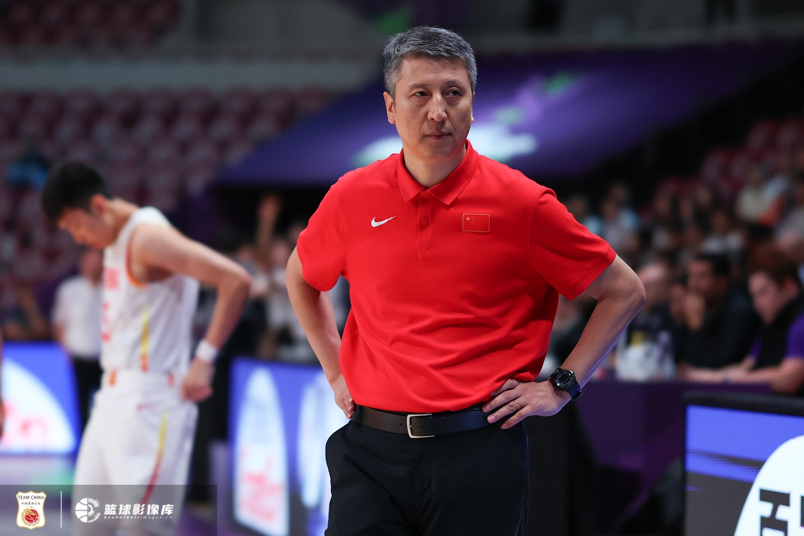 FIBA官方：中国队挑战澳大利亚队的不败记录，亚洲杯冠军将花落谁家