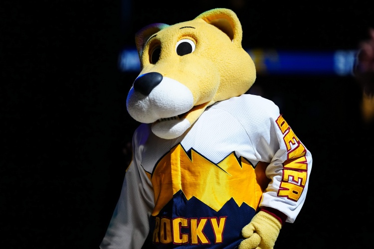 三十余年传承家族事业 吉祥物Rocky控告掘金非法解雇与歧视残障人士